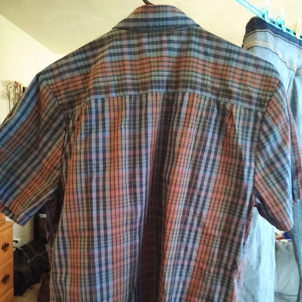 Men's Volcom button up - Picture 3 of 3